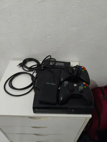 Xbox 360 SUPER SLIM!!! Leia a descrição que tá valendo a pena demais!!!