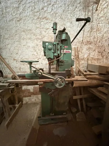 Furadeira de Corrente Omil