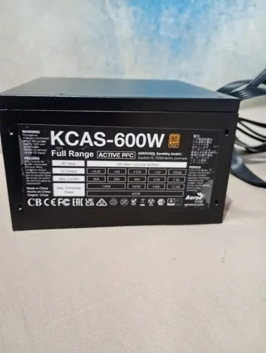 Fonte Gamer ATX Aerocool KCAS 600W 80 Plus Full Range PFC