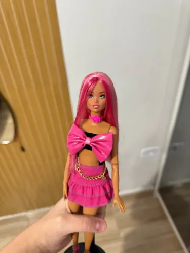 Barbie odile com corpo articulado 