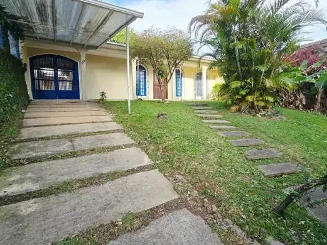 Jardim Atlântico - Casa desocupada, aceito financiamento bancário.