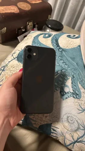 iPhone 11 - 128 GB