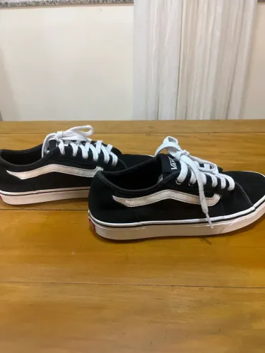 Tênis Vans Old Skool preto e branco 