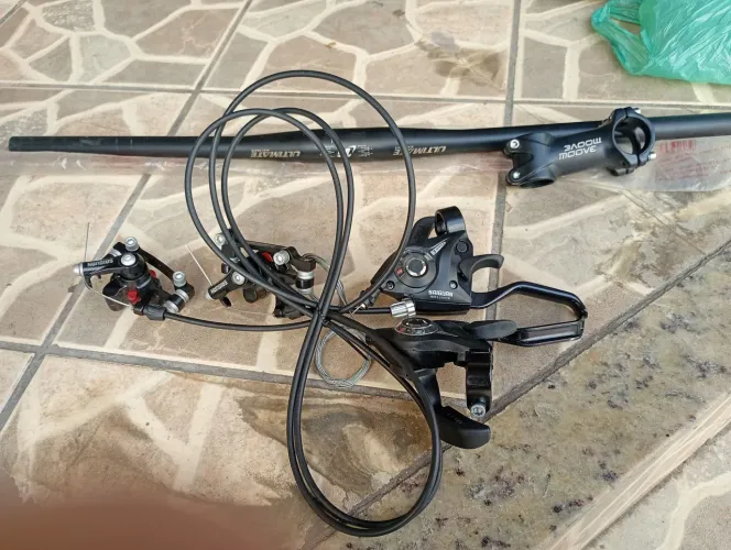 Vendo peças de bicicleta