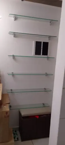 Estante de vidro