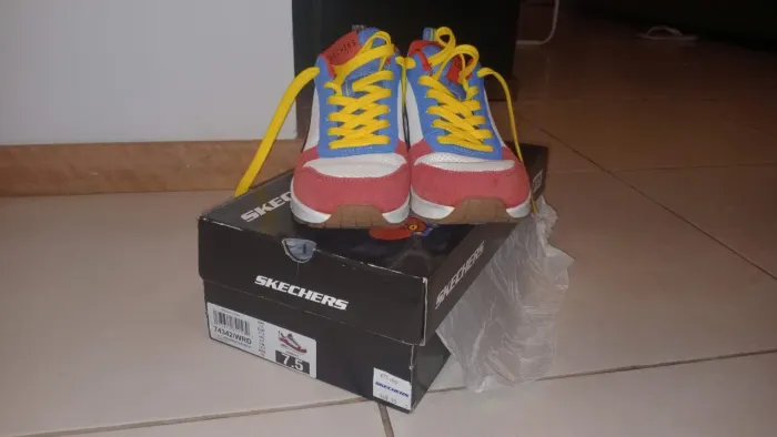 Tênis Skechers BT21 Tata (BTS) Unissex Tamanho 36 Pouquíssimo Usado