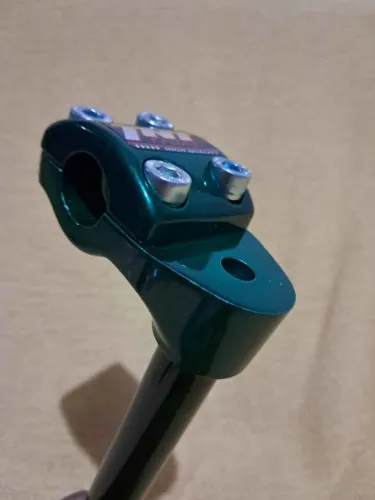 Suporte de guidão(mesinha) TNT de 4 parafusos para bicicleta bmx