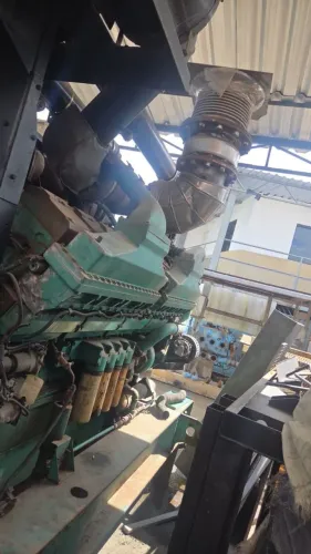 Motor Cummins ksQ60.