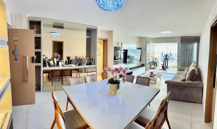Apartamento com 151 m2,  3 suítes no Setor Bueno, montado em armários