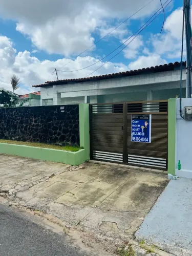 ALUGO CASA NO RENASCENÇA 1