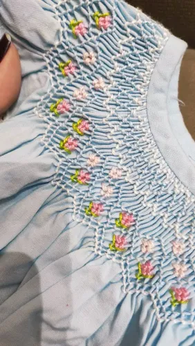 Vestido bebê casinha de abelha 