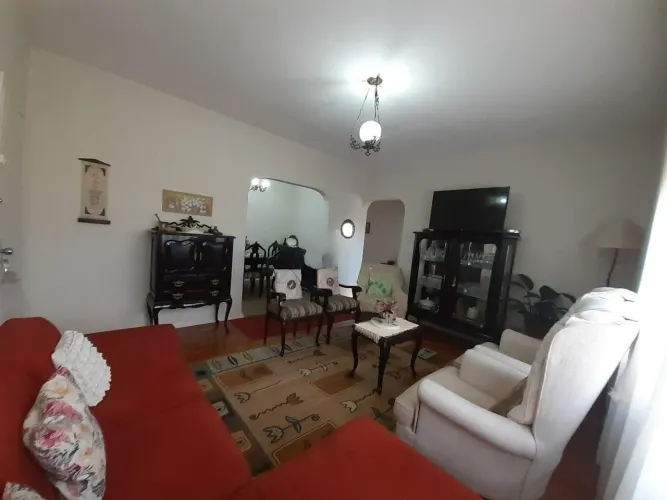 Apartamento com 3 dormitórios, living 2 ambientes, banheiro social, total de 109,57m² priv