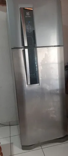 Geladeira com defeito