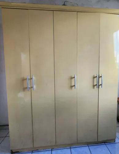 Guarda Roupa 5 portas