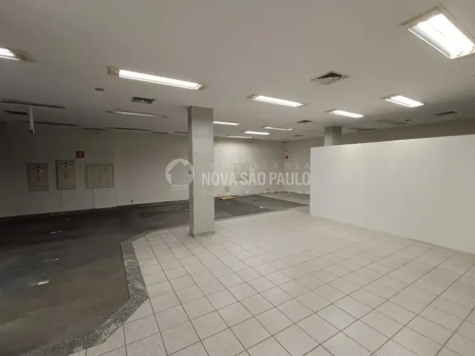 Sala para Alugar em Taboão, Diadema - SP