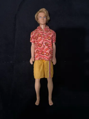 Ken Barbie Surfs Up