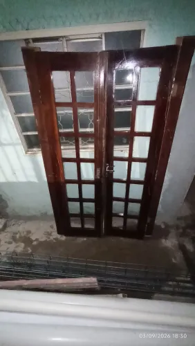 Vendo porta de madeira, ipê
