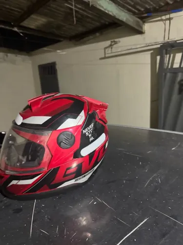 Capacete filé do mundo,em bom estado