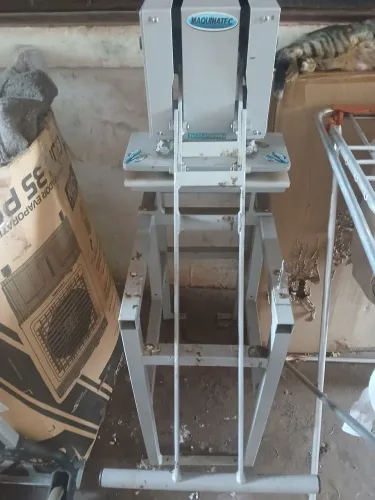 Máquina de fazer chinelo com todos os acessórios