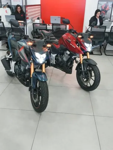 NOVA CB 300 2027 - AVALIO SUA USADA NA TROCA
