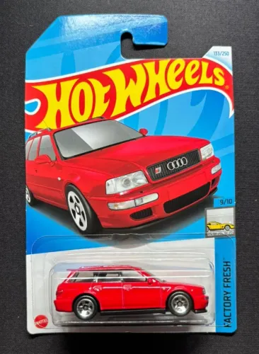 Hot Wheels 94 Audi Avant RS2 (2022)