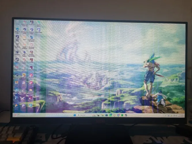 Monitor pichau 240hz centauri com defeito 