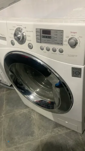 Lava e seca LG muito conservada funcionado 100%