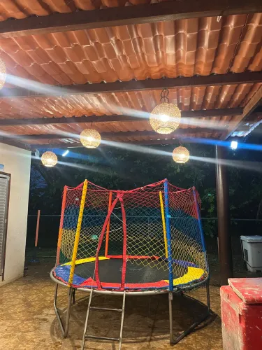 Pula-pula e casinha de bolas aluguel