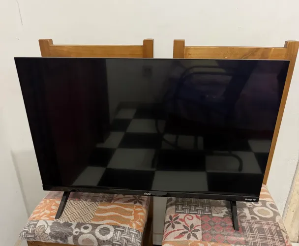 Televisor 32 " AOC IMPECÁVEL.
