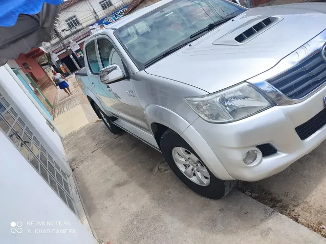 Toyota Hilux CD SRV D4-d 4X4 3.0 TDI Diesel AUT 2012