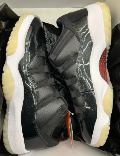 Air Jordan 11 Low "72-10" - TAM 45
