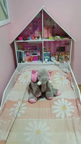 Cama solteiro infantil menina com casinha 