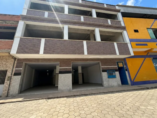 Loja Comercial de 380m² na Principal de Campo Verde | Padrão Superior e Próxima ao Contorn