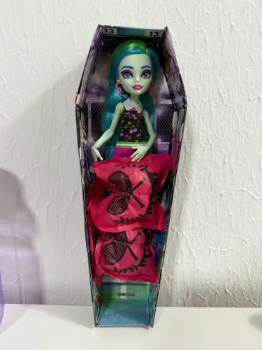 Monster High Buried Secrets Ghoulia Yelps