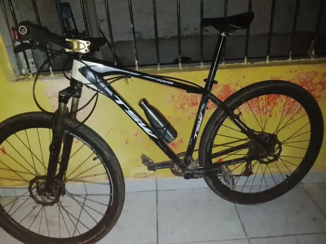 Vendo linda bike aro 29 acompanha bag da 99