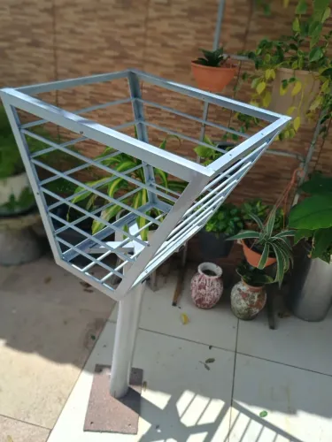 LIXEIRA RESIDENCIAL. só resta o1 unidade..