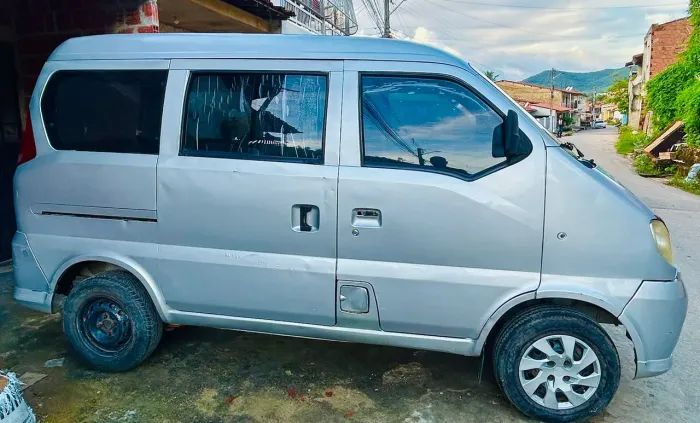 Hafei Towner Passageiro 1.0 8V 48cv 7L 5P 2010