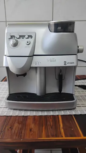 Máquina de café saeco em grão