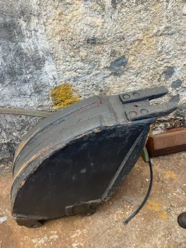Concha Trapezioiadal para Retro ou Mineescavadeira