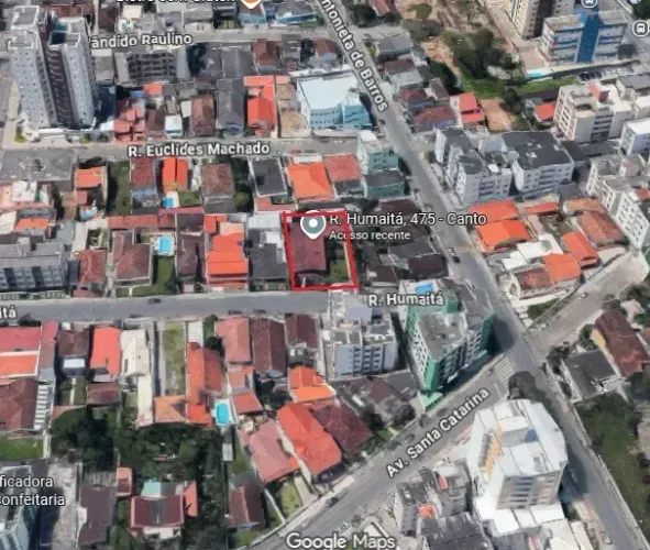 Casa a venda no Estreito, terreno almplo e com viabilidade