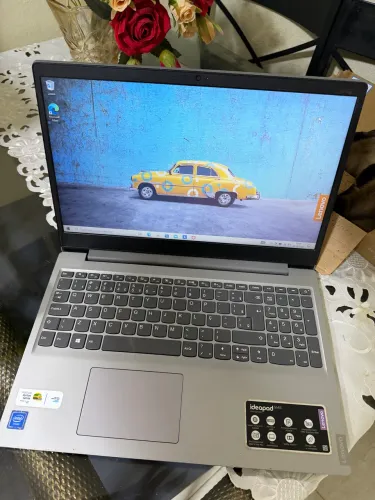 Notebook em excelente estado, sem defeitos.