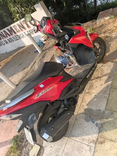 Moto automática e pra quem quer facilidade no dia a dia...