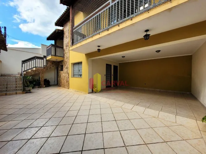 Casa com 4 dormitórios para alugar, 309 m² por R$ 4.090/mês - Jardim Bela Vista - Jaguariú