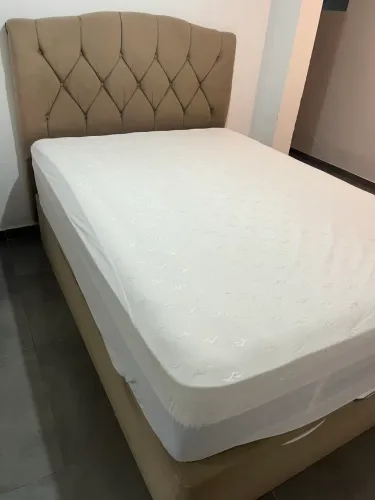 Vendo Cama QUEEN