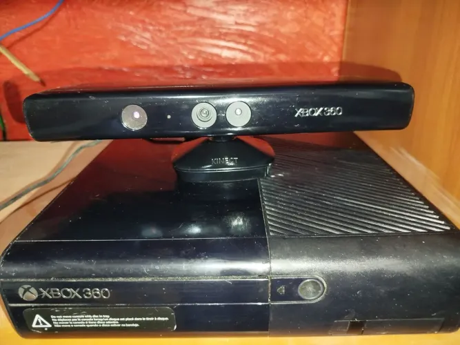 Xbox 360(desbloqueado) com Kinect