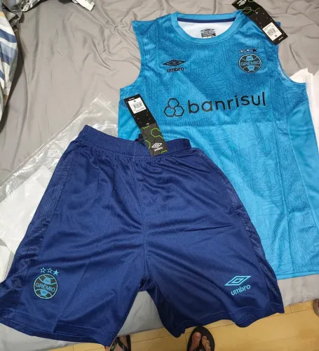 Conjunto calção e camisa do Grêmio