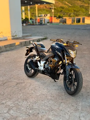 CB 300f azul com preta (2025) 12 mil km