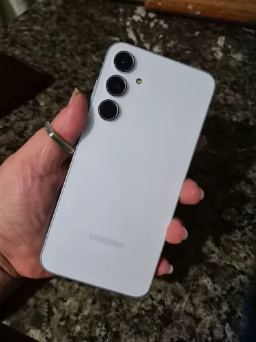 Celular A55 256gb 8gb ram 1 ano comprado e apenas 3 meses de uso