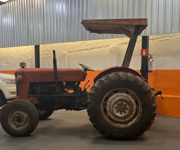 Trator Massey Ferguson 65x 3 marchas