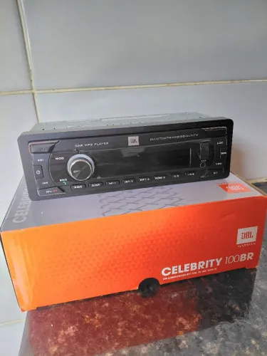 Vende-se Som Automotivo com MP3 / USB / SD / AUX / RADIO FM / BLUETOOTH 